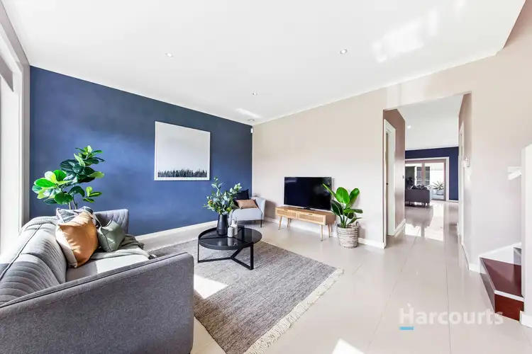 Fifth view of Homely house listing, 2 Elmsted Court, Cairnlea VIC 3023