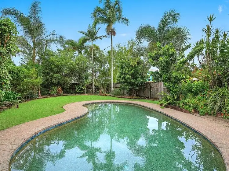 7/235-237 McLeod Street, Cairns North QLD 4870