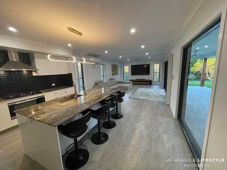 37 Armelie Court, Ningi QLD 4511