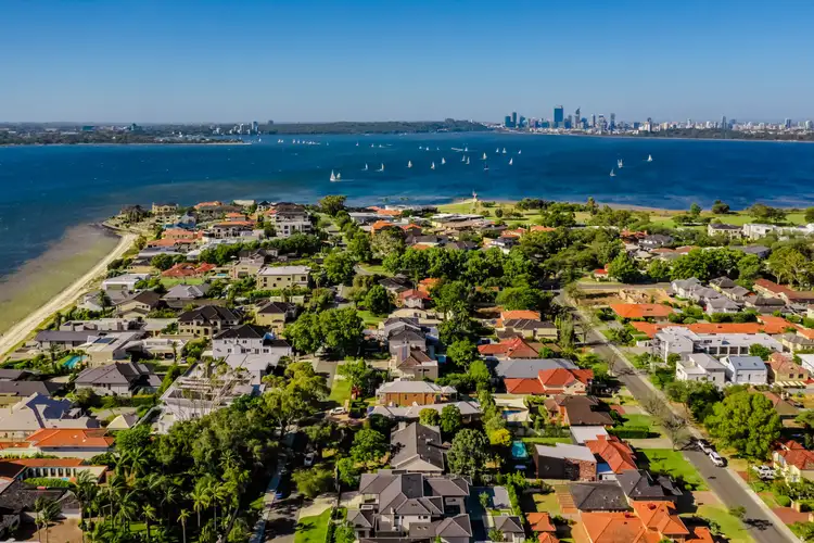 Fourth view of Homely house listing, 33 Fraser Road, Applecross WA 6153