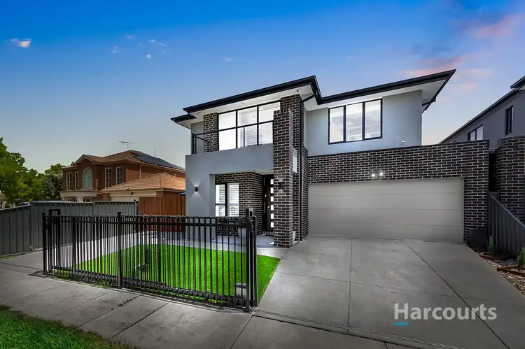 15 Narooma Avenue, Burnside VIC 3023