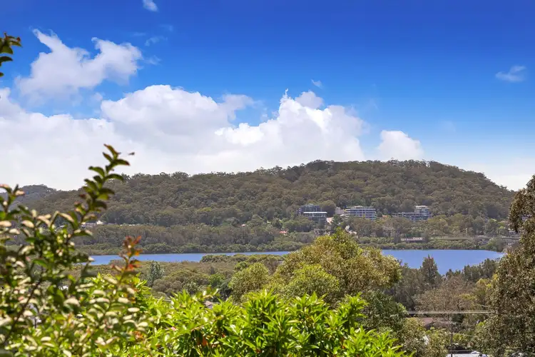 Third view of Homely villa listing, 6/31 Fiona Street, Point Clare NSW 2250