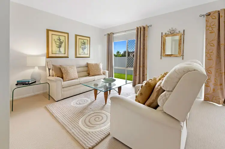 35 Heights Drive, Robina QLD 4226