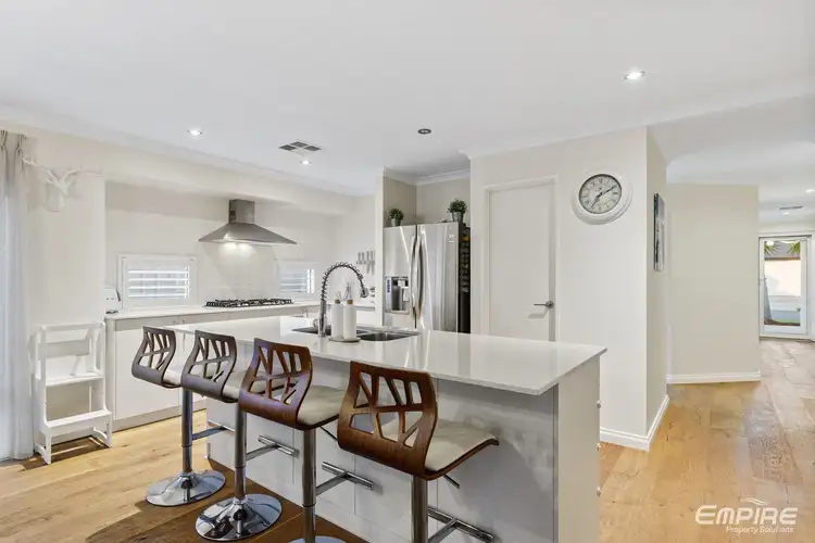 23 Gicha Close, Lake Coogee WA 6166