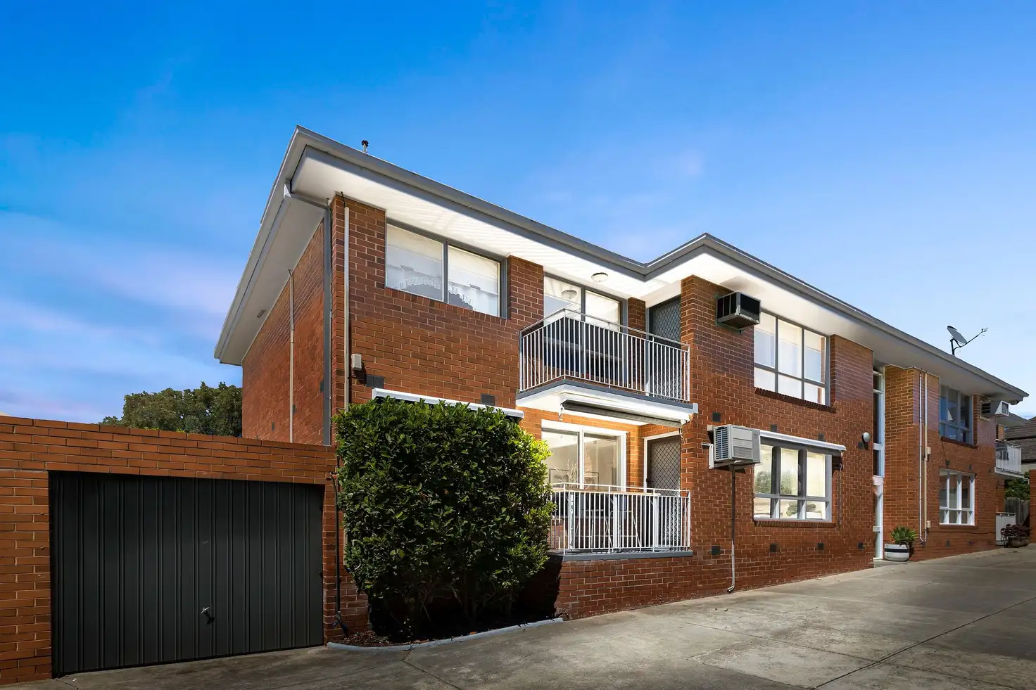 Main view of Homely unit listing, 2/17 Ballater Street, Essendon VIC 3040