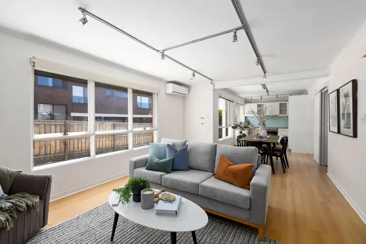 Third view of Homely unit listing, 2/17 Ballater Street, Essendon VIC 3040
