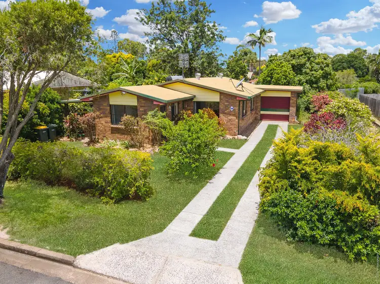 106 Limpus Street, Urangan QLD 4655