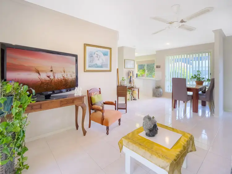Fourth view of Homely semi-detached listing, 2/9 King Edward Court, Urangan QLD 4655