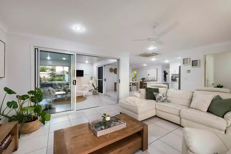 44 Robina Drive, Avoca QLD 4670
