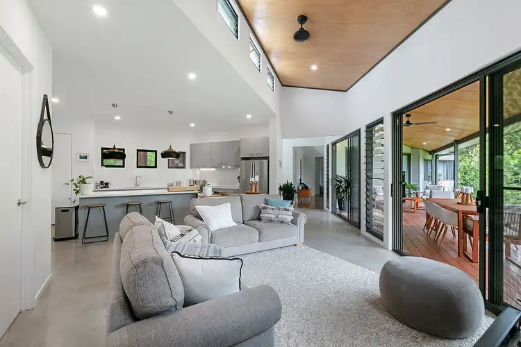 1 Barker Lane, Little Mountain QLD 4551