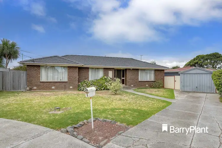8 Burgess Close, Gladstone Park VIC 3043