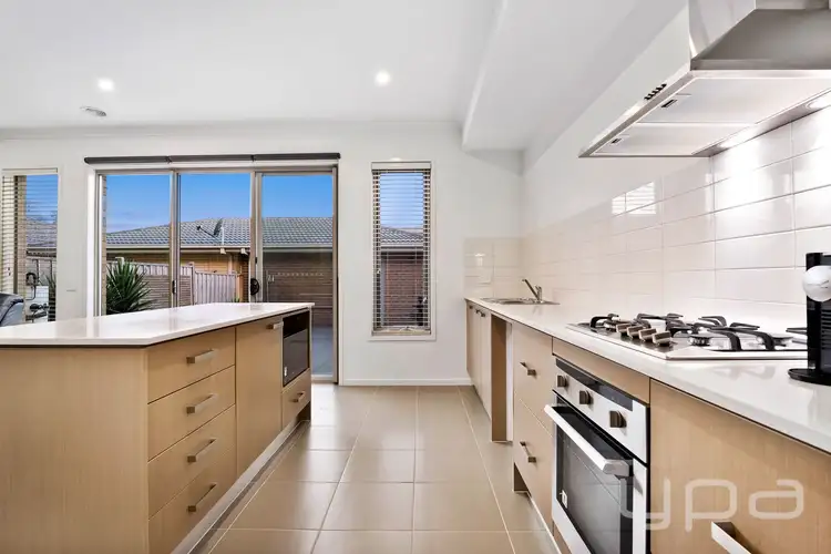 Sixth view of Homely house listing, 14 Broadbeach Circuit, Sanctuary Lakes VIC 3030