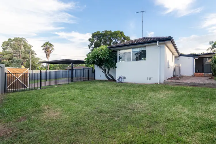 6 Tetbury Cl, Cambridge Park NSW 2747