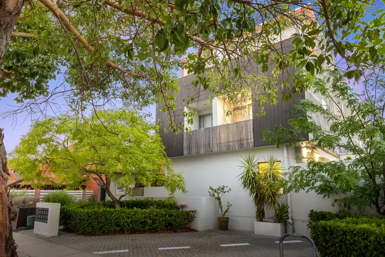 1/18 Park Road, Crawley WA 6009