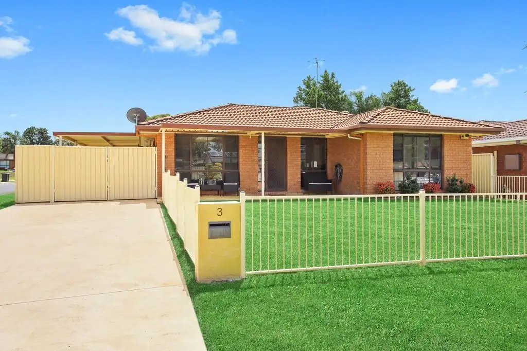 Main view of Homely house listing, 3 Oswald Crescent, Rosemeadow NSW 2560