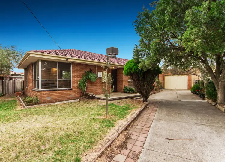 22 Tarana Crescent, Kings Park VIC 3021