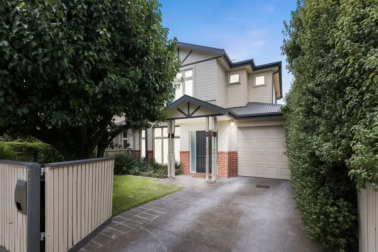 Main view of Homely townhouse listing, 2/24 Lind Street, Strathmore VIC 3041