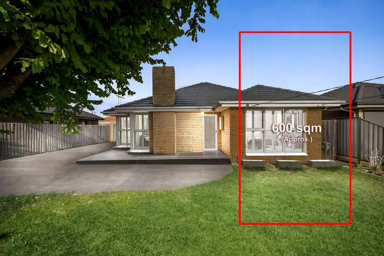 8 Henry Street, Keilor East VIC 3033