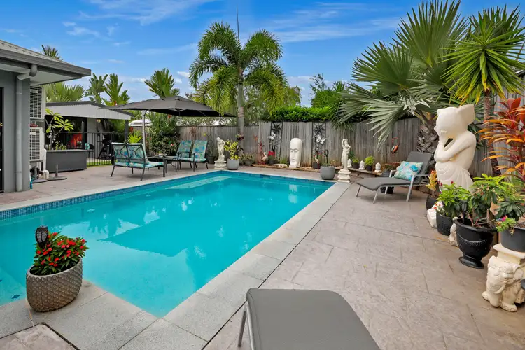 11 Greenvale Close, Smithfield QLD 4878