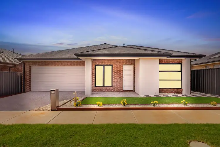 9 Inspire Street, Rockbank VIC 3335