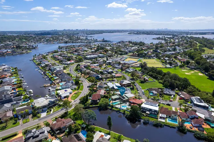 15 Wollondilly Place, Sylvania Waters NSW 2224