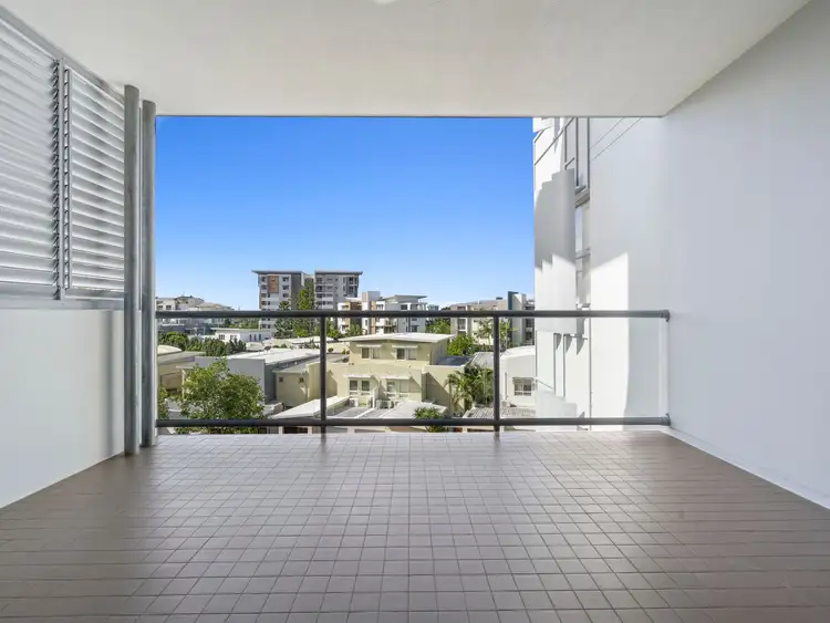 121/60 Riverwalk Avenue, Robina QLD 4226