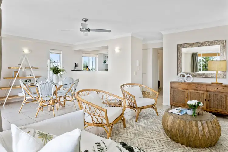 24/93 Old Burleigh Road, Broadbeach QLD 4218