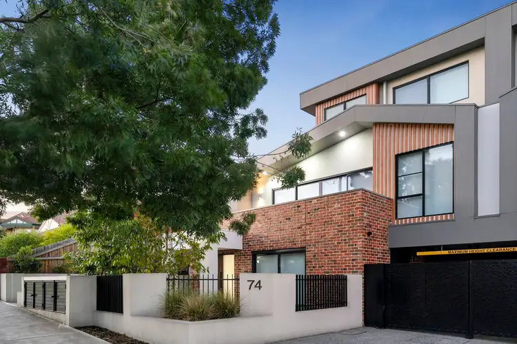6/74 Woodland Street, Strathmore VIC 3041