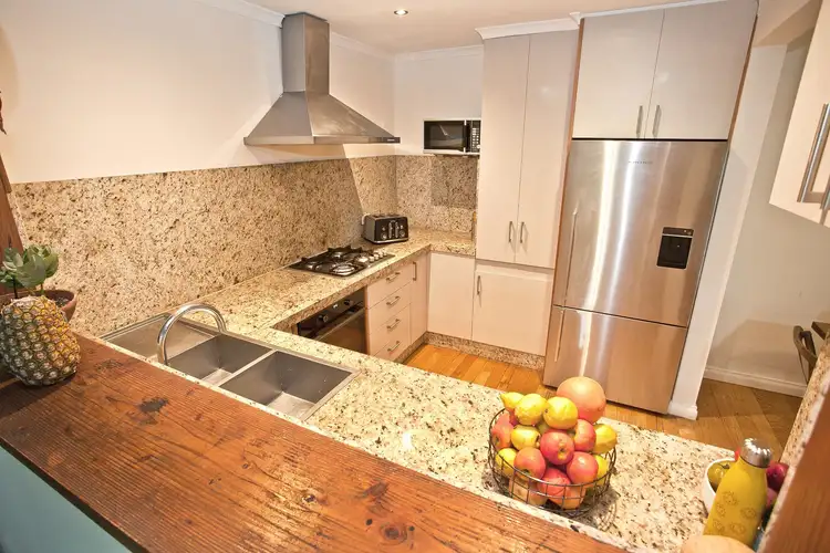 Fifth view of Homely house listing, 10 Glenrobe Street, Deer Park VIC 3023