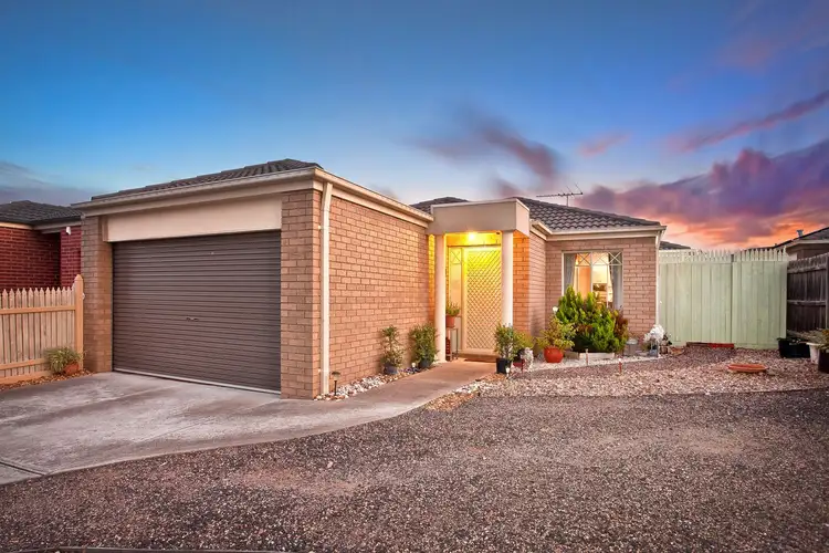 10 Duncombe Park Way, Deer Park VIC 3023