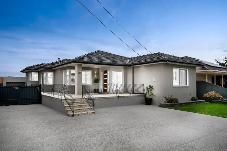 35 Sterling Drive, Keilor East VIC 3033