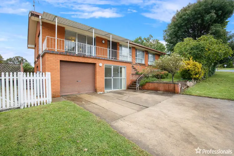 16 Merinda Place, Armidale NSW 2350