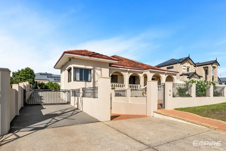 37 Birchley Road, Yangebup WA 6164