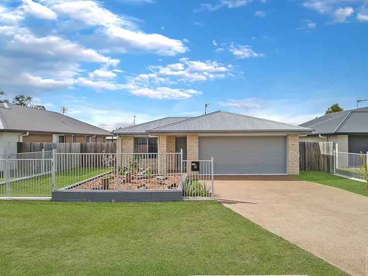 88 Bradman Way, Urangan QLD 4655