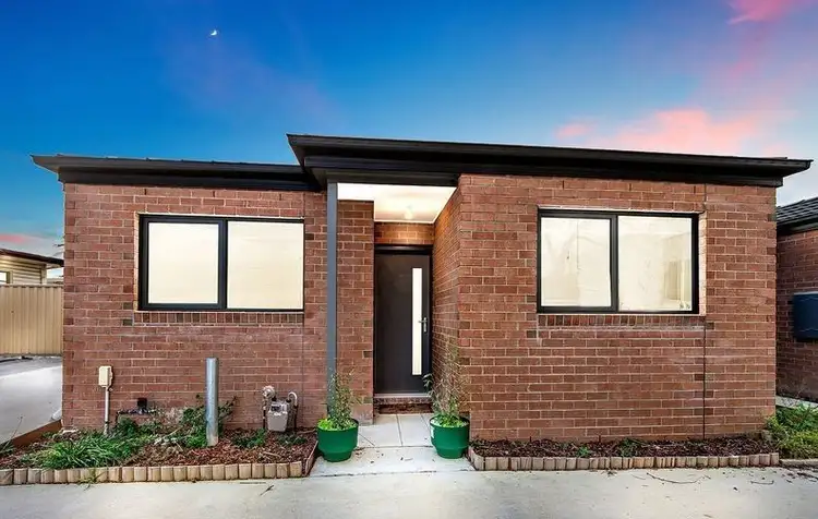 2/72 Vincent Avenue, St Albans VIC 3021