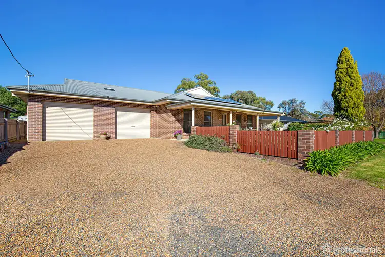14 James Avenue, Armidale NSW 2350