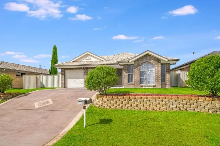23 Strutt Crescent