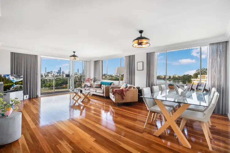 19/2 Sandford Street, St Lucia QLD 4067