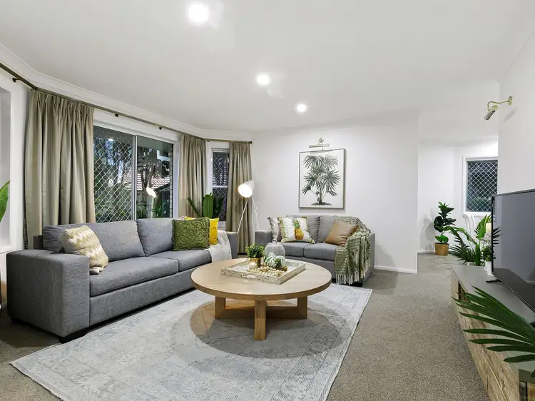 16 Christina Place, Belmont QLD 4153