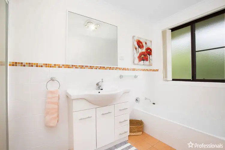 Fifth view of Homely unit listing, 2/11 The Boulevarde, Armidale NSW 2350