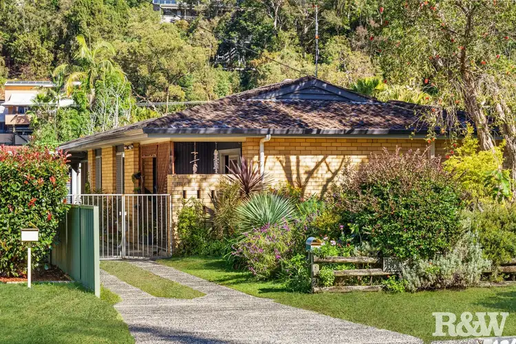 126 Brisbane Av, Umina Beach NSW 2257