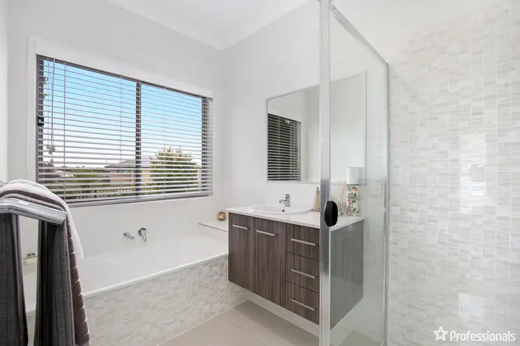 Sixth view of Homely house listing, 1 McArthur Close, Armidale NSW 2350