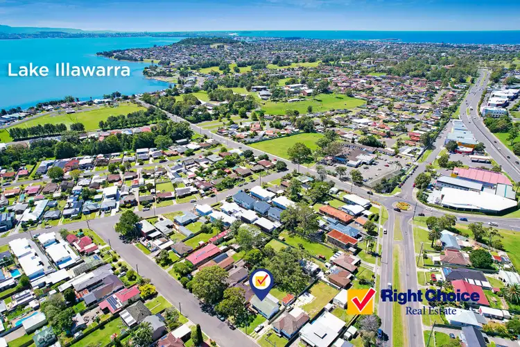 Second view of Homely house listing, 8 Eleanor Avenue, Oak Flats NSW 2529