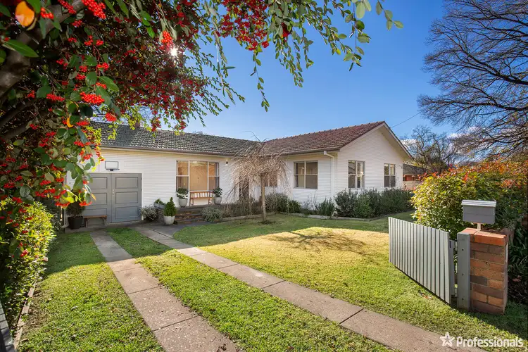 19 Drummond Avenue, Armidale NSW 2350