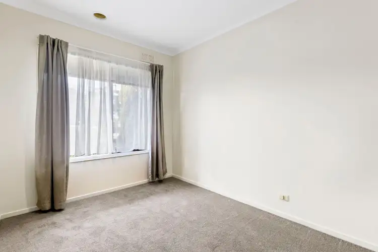 Fifth view of Homely house listing, 20 Harvey Court, Roxburgh Park VIC 3064