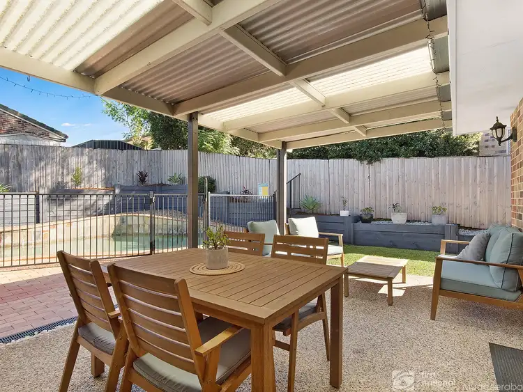 6 White Cap Close, Pacific Pines QLD 4211