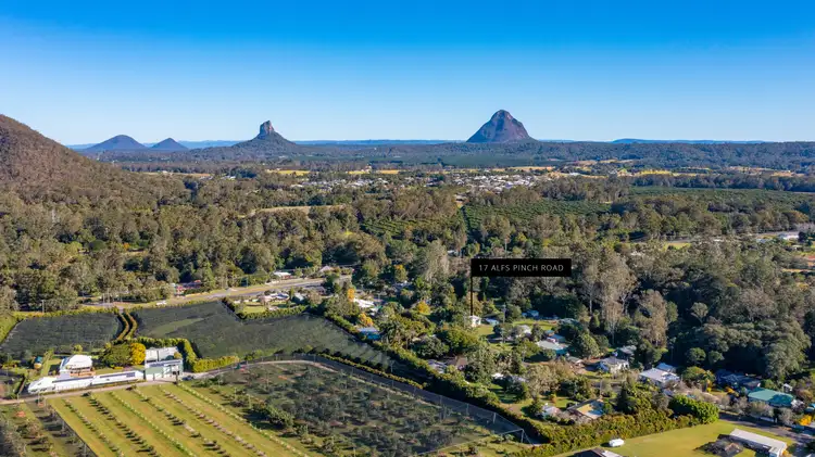 17 Alfs Pinch Road, Beerwah QLD 4519