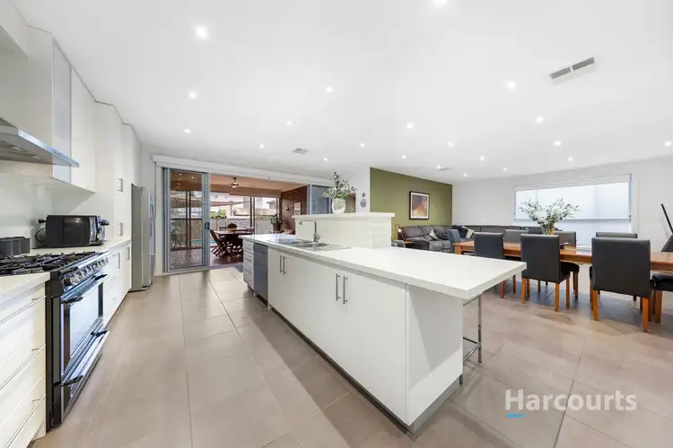 Sixth view of Homely house listing, 5 Pawleena Circuit, Cairnlea VIC 3023