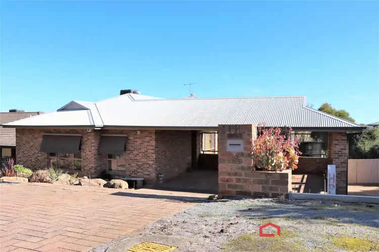 19 Allambie Way, Mount Austin NSW 2650
