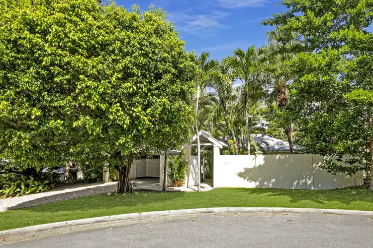 5 Lambus Street, Palm Cove QLD 4879
